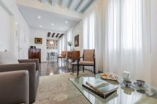 Apartment in Venice - San Trovaso Prestige