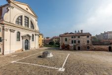 Apartment in Venice - San Trovaso Terrace
