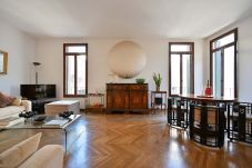 Apartment in Venice - San Moisè