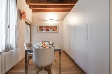 Apartment in Venice - Miracoli