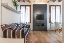 Apartment in Venice - Miracoli